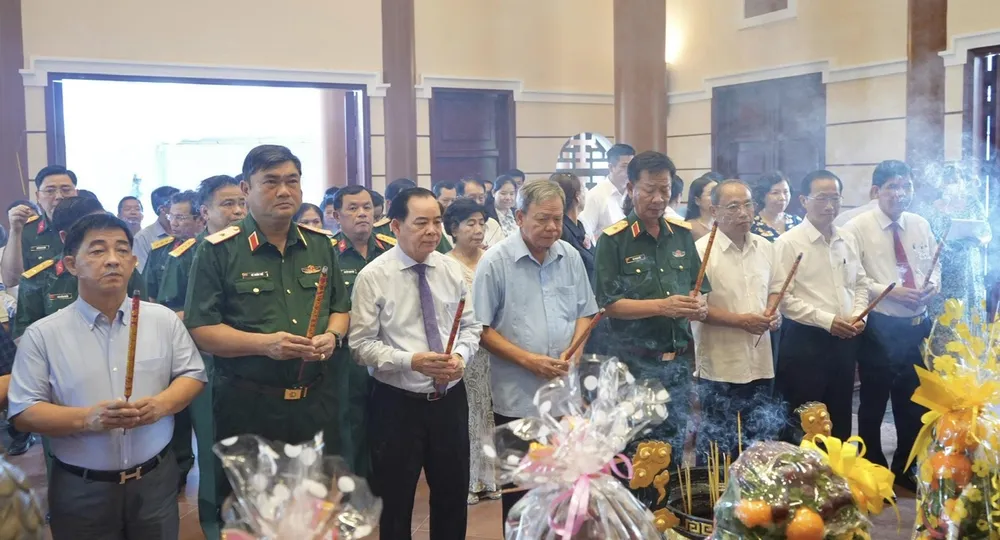 DONG VAN CONG ......jpg