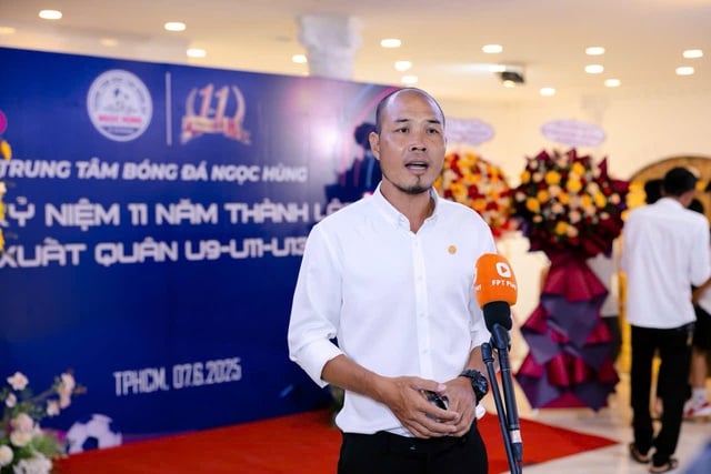 Hơn 1 thập kỷ, cựu cầu thủ Lưu Ngọc Hùng chắp cánh ước mơ cho nhiều tài năng trẻ - Ảnh 2.