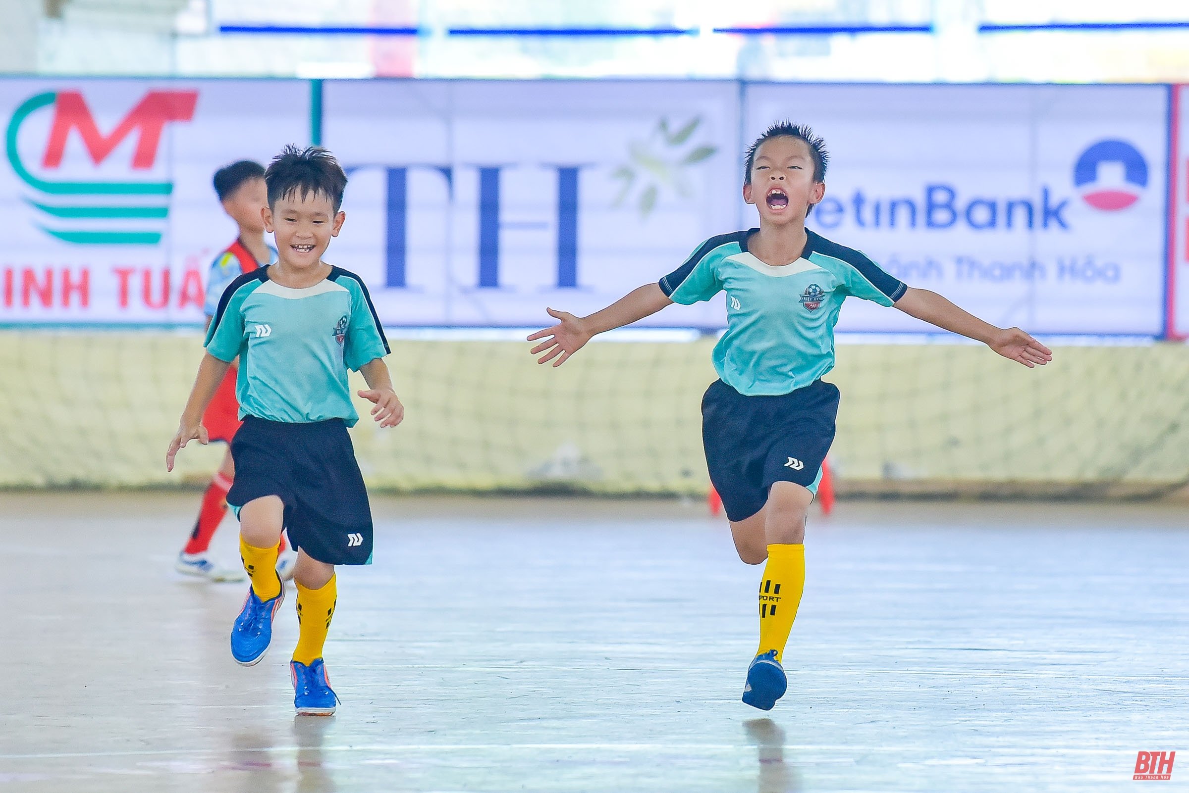 IV Torneo de Fútbol Infantil del Periódico Thanh Hoa: Partido final emocionante para la categoría sub-10