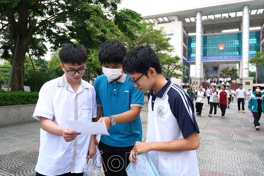  Hoàn thành các môn thi vào lớp 10 chuyên Biên Hòa năm học 20252026