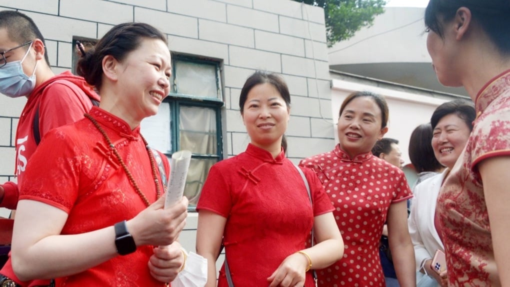 Thi đại học ở Trung Quốc: Chiêu trò trí tuệ nhân tạo dự đoán đề lên ngôi - 2
