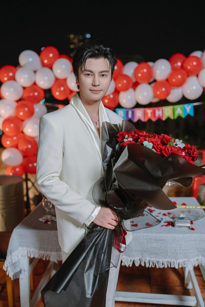 Dàn diễn viên 