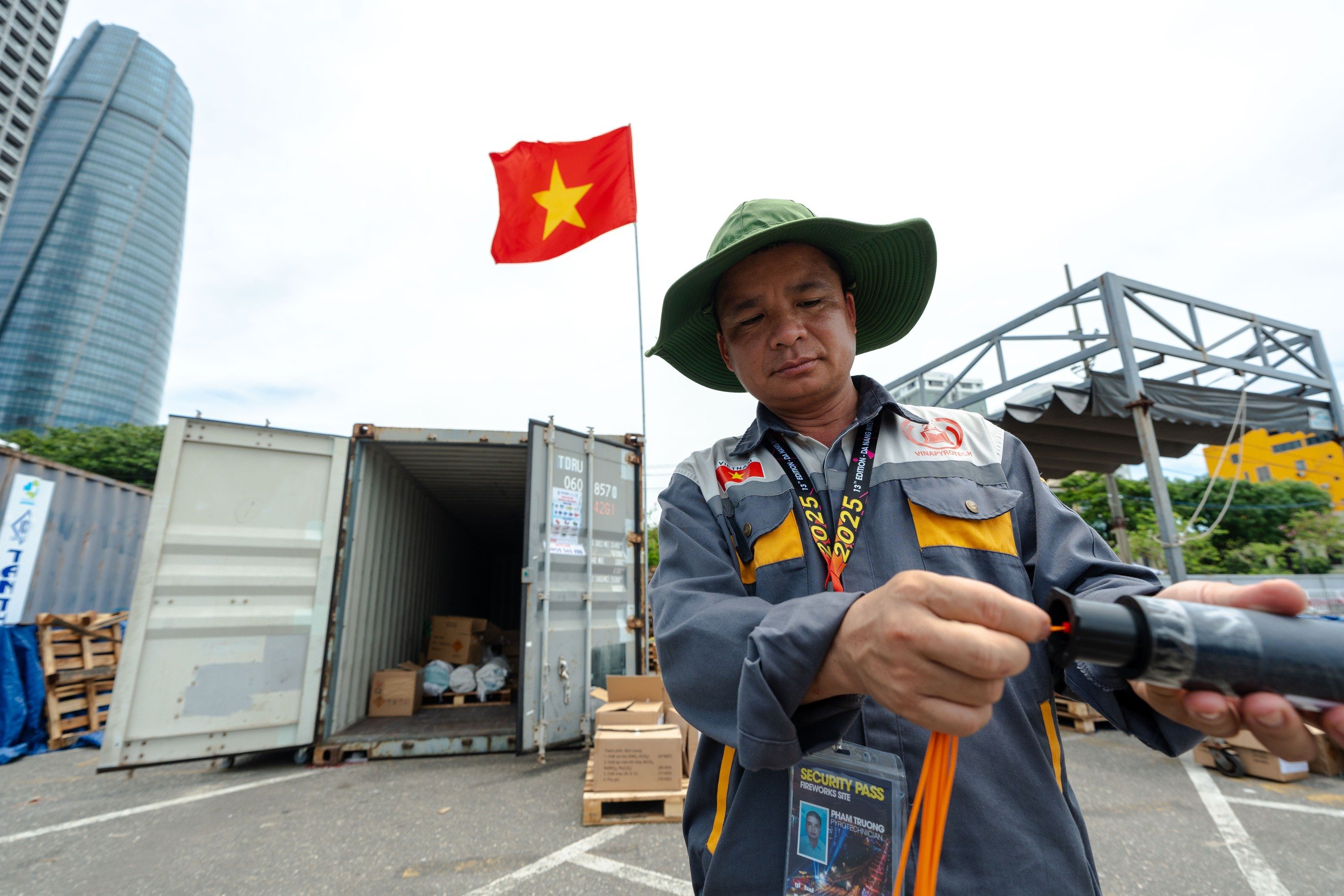 Lần đầu xuất trận, Z121 hứa hẹn thắp sáng cảm xúc trên sông Hàn đêm nay- Ảnh 6.