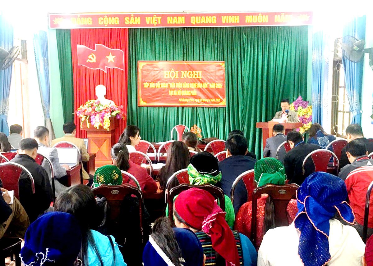 MTTQ huyện Đồng Văn tổ chức hội nghị tiếp xúc, đối thoại Mặt trận lắng nghe dân nói tại xã Hố Quáng Phìn.
