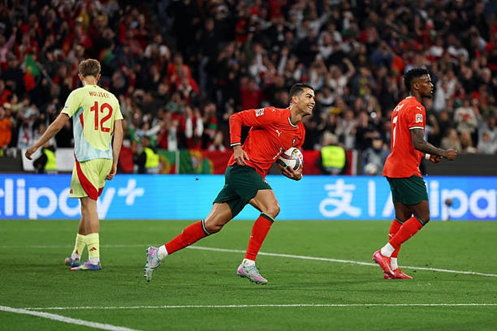 Ronaldo lập kỷ lục, bật khóc khi giành chức vô địch UEFA Nations Legaue - 1