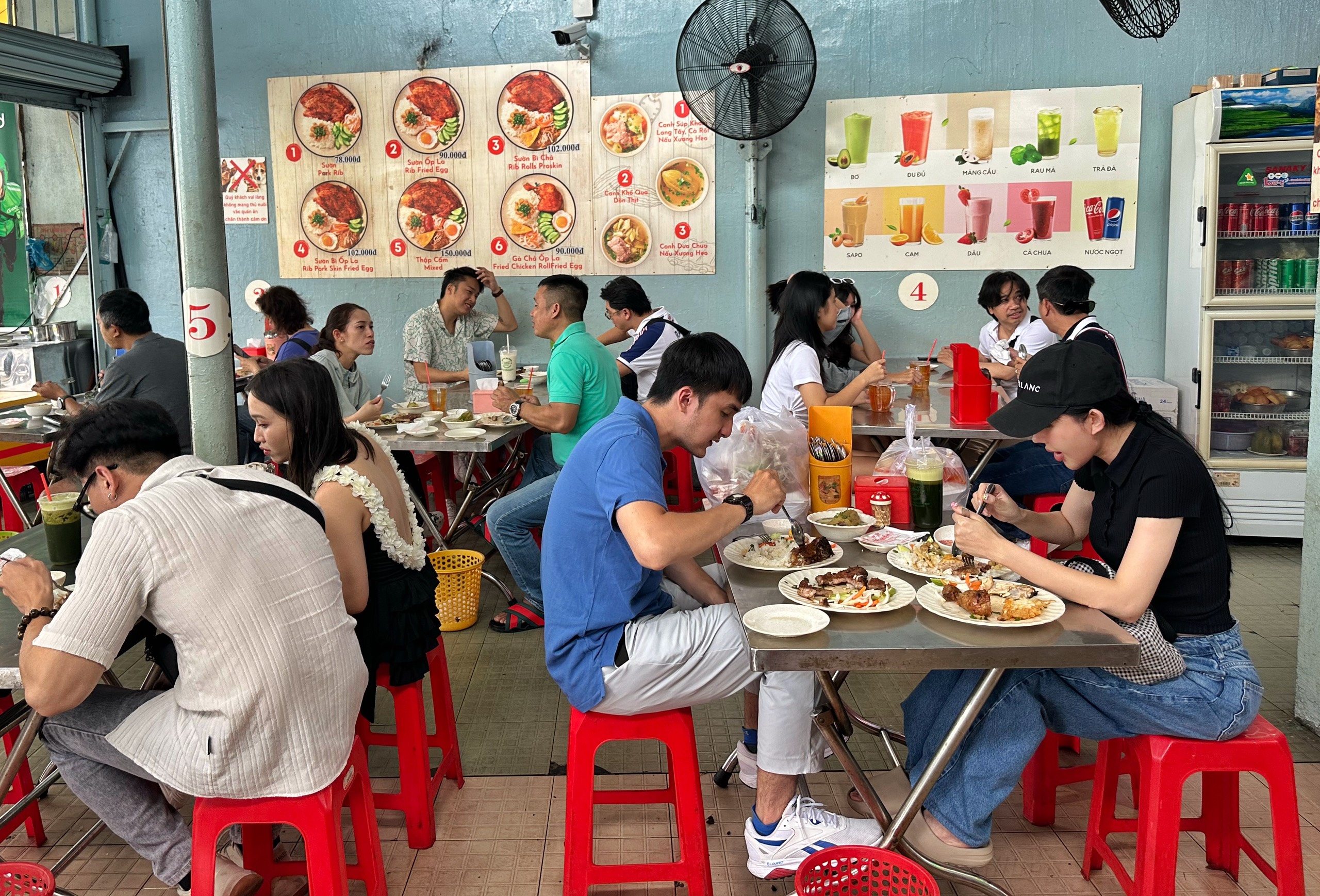 'Bí mật' ở quán cơm tấm duy nhất TP.HCM 3 năm liền được Michelin gọi tên - Ảnh 1.
