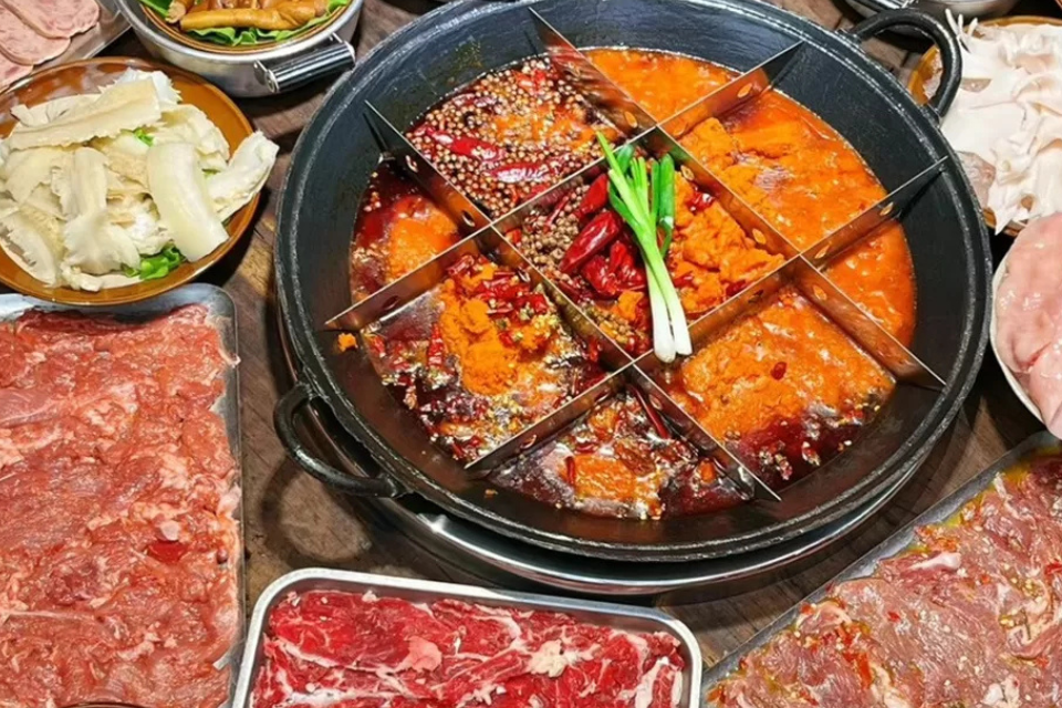 ម្ហូបឆុងឈីង៖ ដំណើរស្វែងរករសជាតិហឹររបស់ប្រទេសចិន