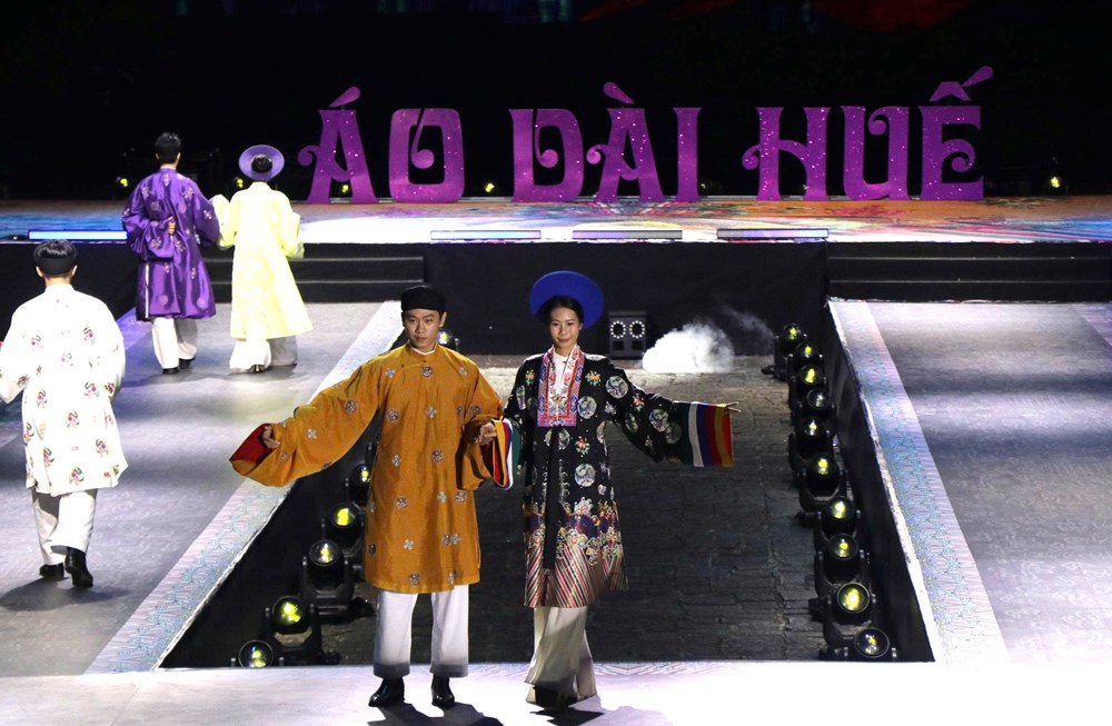 Höhepunkte des Hue Ao Dai Festivals – Foto 2