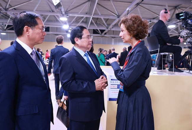 Thủ tướng Phạm Minh Chính đề nghị UNESCO tiếp tục ủng hộ các hồ sơ di sản của Việt Nam - Ảnh 1.