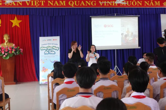 “Áo giáp” an toàn mạng: Bảo vệ học sinh khiếm thính trên không gian số ảnh 1