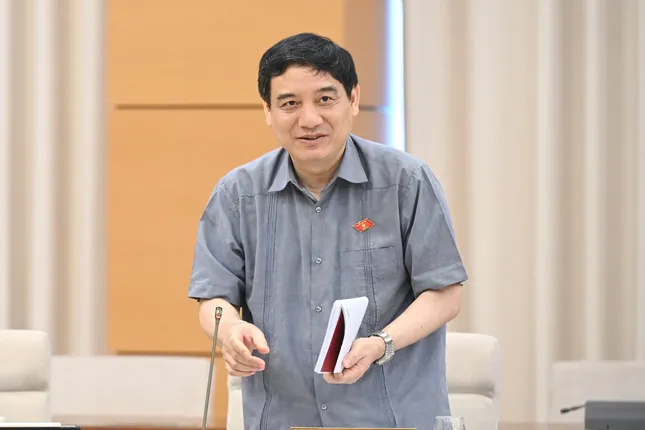 Ministro Nguyen Kim Son: Querer que los salarios de los docentes sean dos o tres veces más altos 