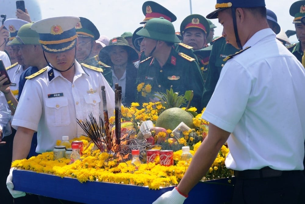 Bài 2 -  Bản hùng ca bất tử - ảnh 2