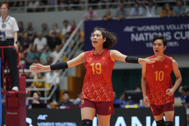 Fan 'xịn' giúp Thanh Thúy bùng nổ cùng đội tuyển bóng chuyền nữ Việt Nam: Thắng đậm Đài Loan- Ảnh 1.