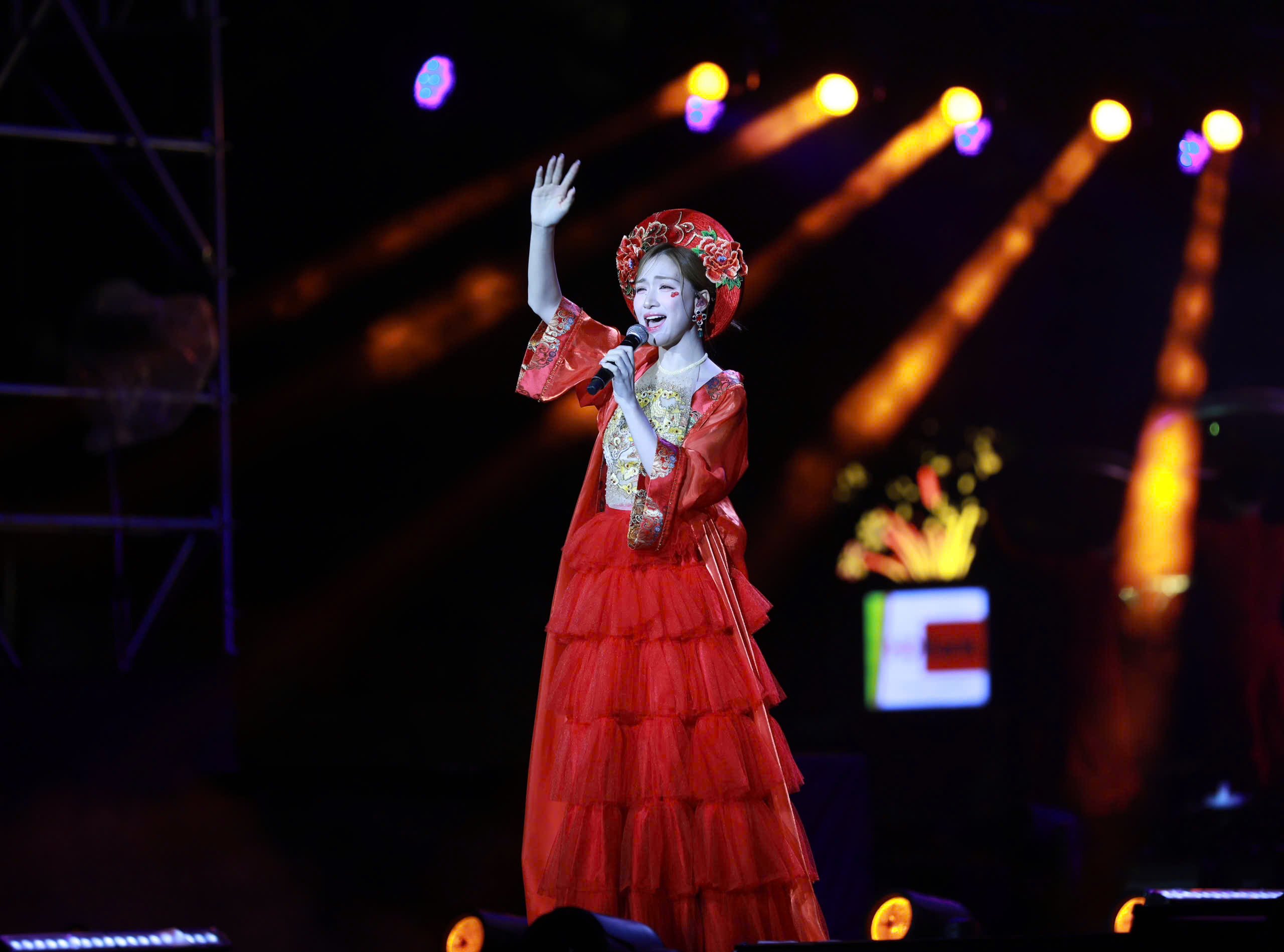 Gala Vinh quang Công an nhân dân Việt Nam ấn tượng ở TP.HCM- Ảnh 13.