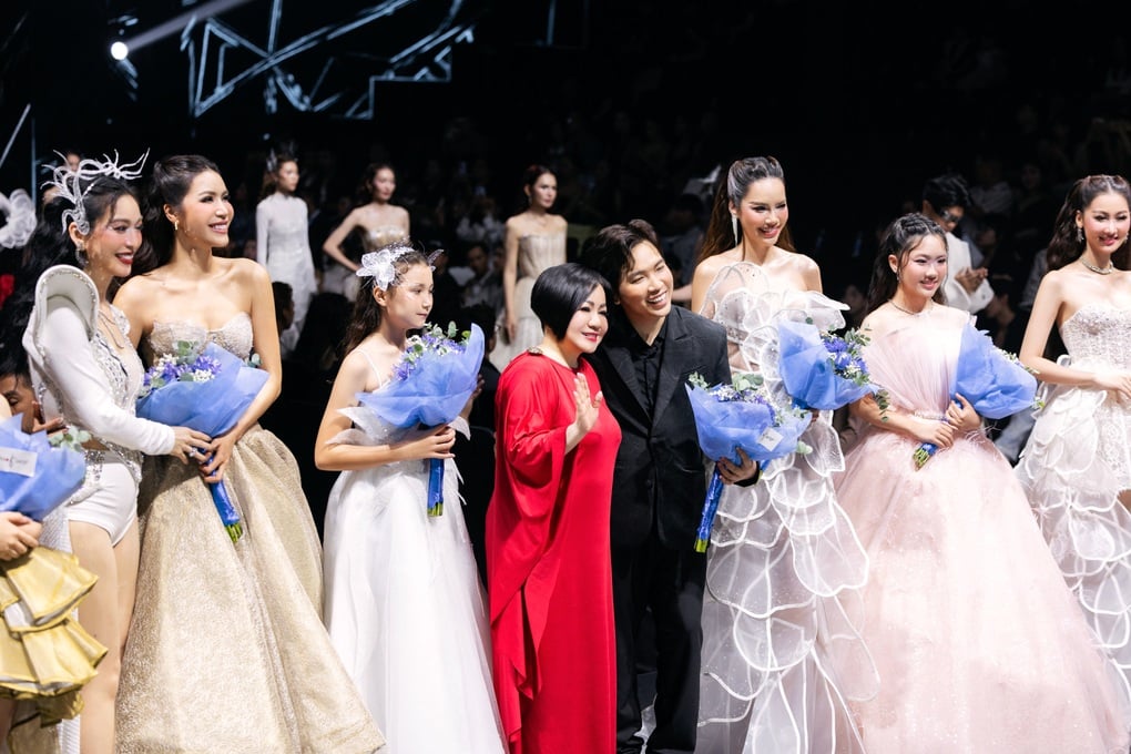 Hoa hậu Quế Anh, Á hậu Hạnh Nguyên đọ sắc trên sàn diễn thời trang - 3