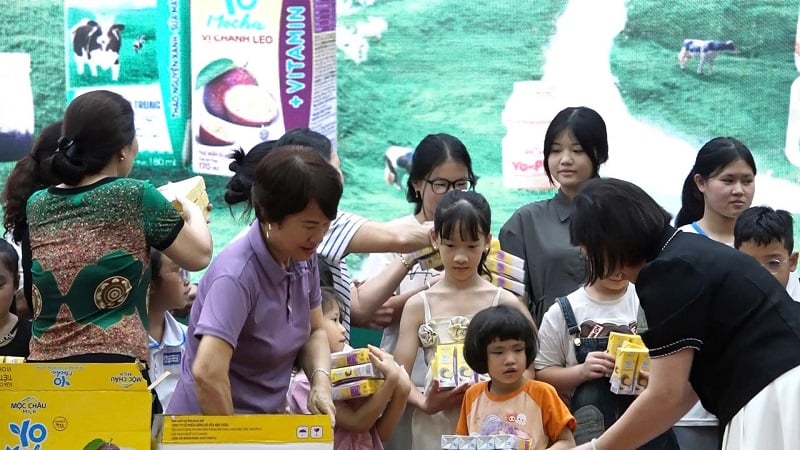 Lan tỏa yêu thương đến trẻ em vùng cao - Mộc Châu Milk nối dài hành trình vì cộng đồng