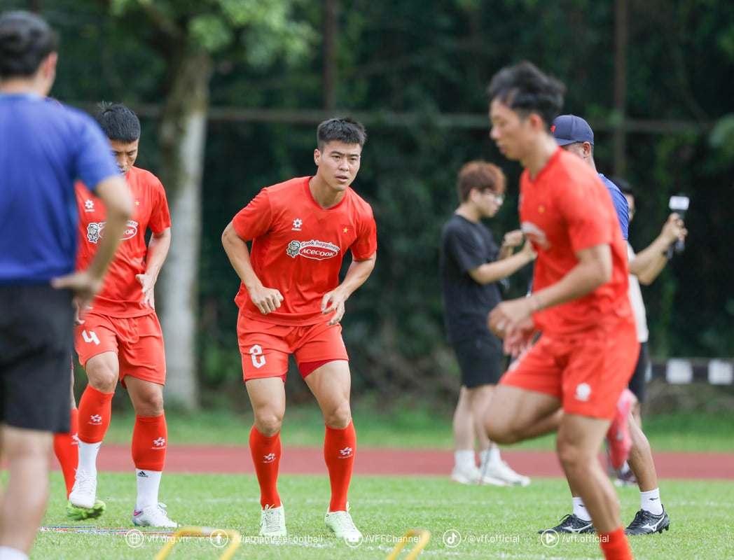 Asian Cup 2027: Đội tuyển Việt Nam tăng tốc trước trận quyết đấu với Malaysia - Ảnh 1.