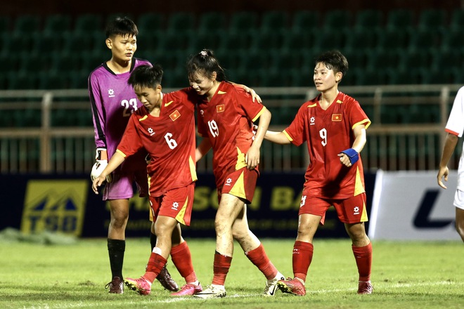U.19 베트남, 태국 여자 대회에서 인상적인 승리: 통녓 경기장에서 펼쳐진 2가지 슈퍼 제품 - 사진 5.