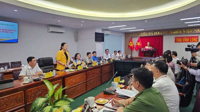 Đặt quyền lợi thí sinh thi tốt nghiệp THPT 2025 lên hàng đầu tại Vĩnh Long - Ảnh 4.