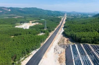 L'entreprise a proposé un plan d'investissement réalisable dans le cadre de la méthode de partenariat public-privé (PPP) pour étendre l'ensemble de l'autoroute Nord-Sud Est sur une longueur totale d'environ 1 241 km, de 4 voies incomplètes à 6 voies complètes.