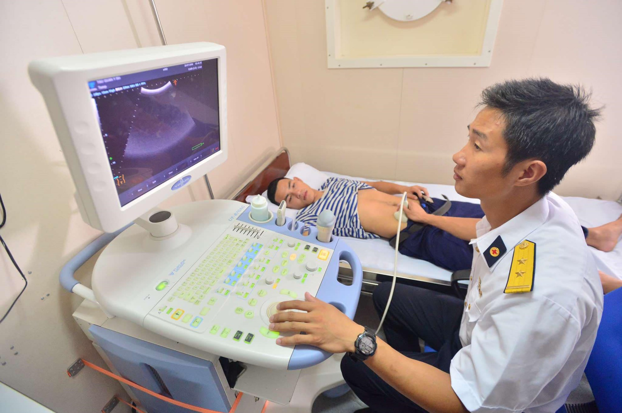 Những hình ảnh ấn tượng về 'Hoàng Sa, Trường Sa - Tổ quốc nơi đầu sóng' - ảnh 7