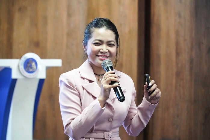 បង់​ថ្លៃ​មើល​រឿង​មិន​ចេះ​ទប់ - រូបថត ៤.