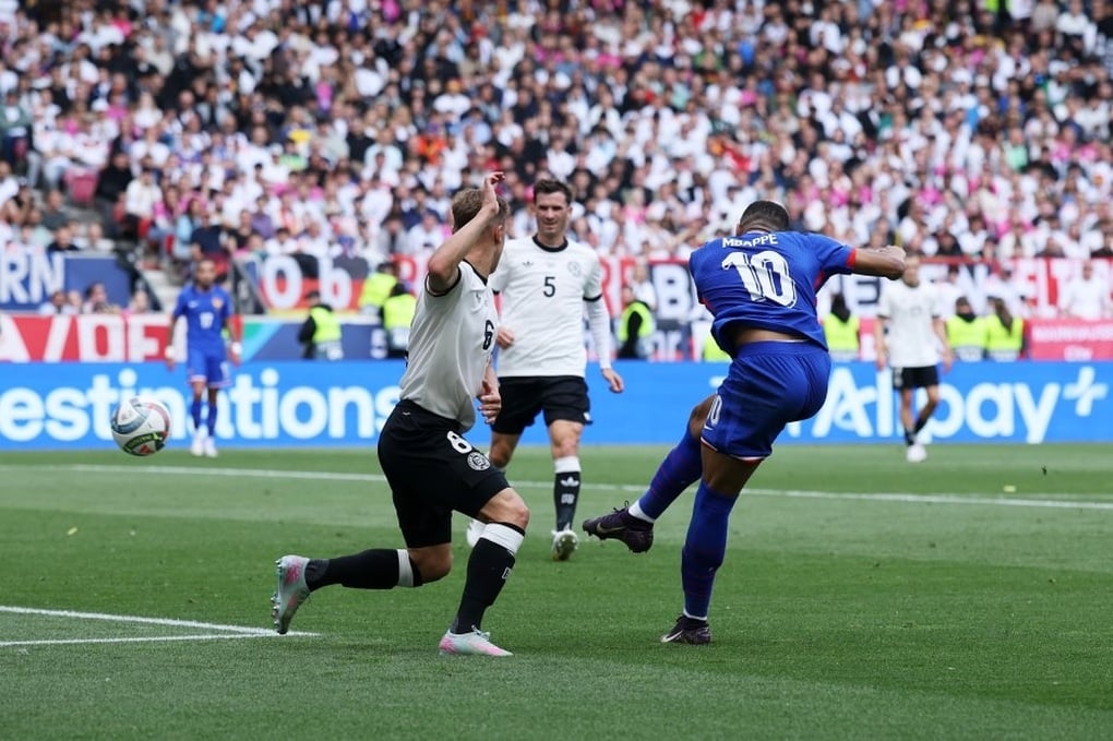 Mbappe đi vào lịch sử tuyển Pháp, phá kỷ lục của huyền thoại Thierry Henry - 1