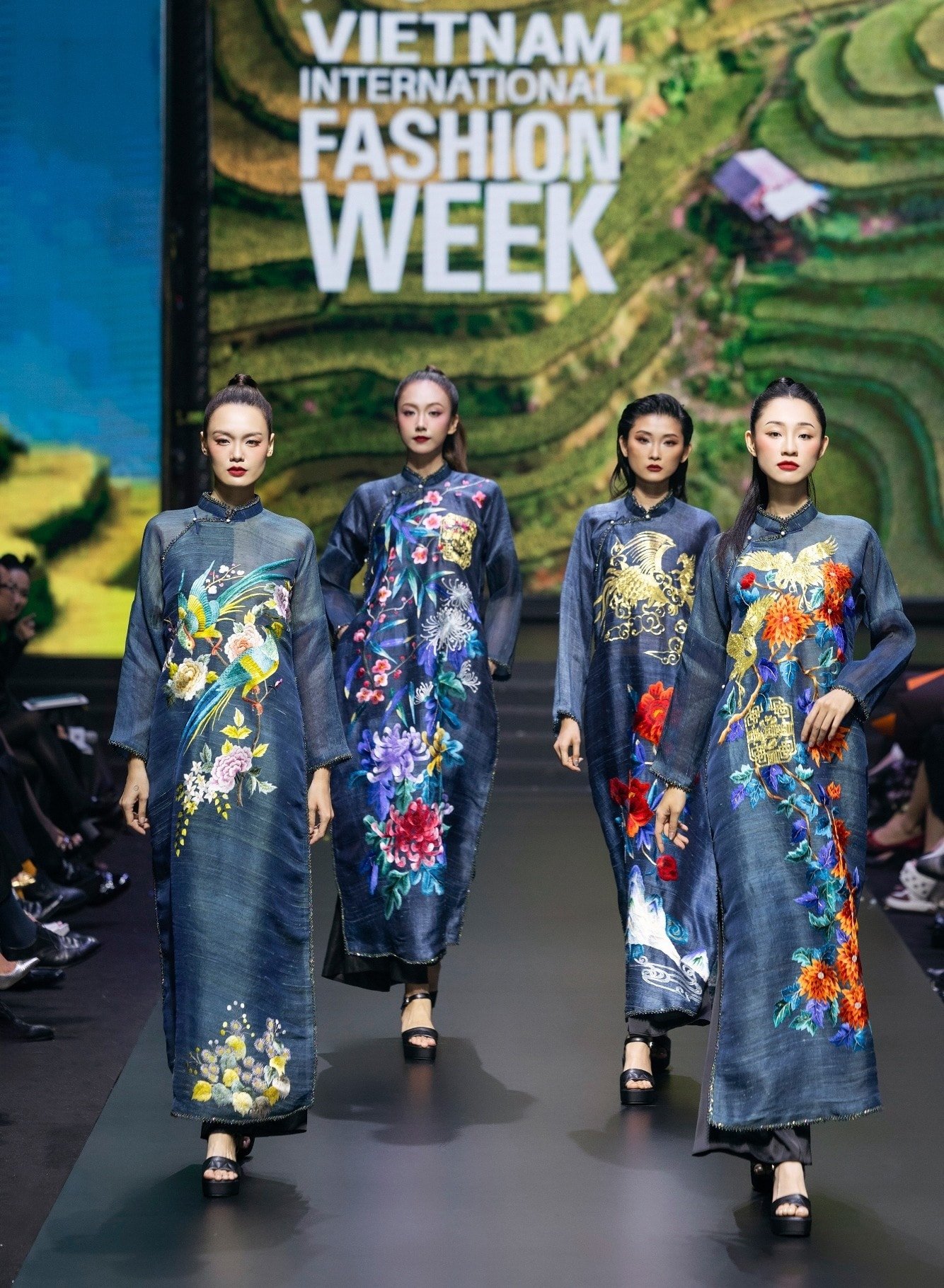 6-ลุคของผู้ชายในคอลเลกชั่นสุดมหัศจรรย์ของดีไซเนอร์-vu-viet-ha1.jpg