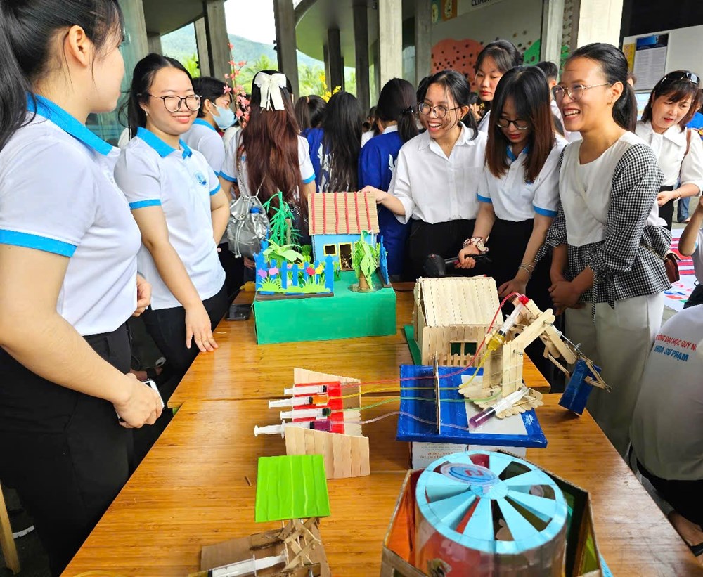 Turning Binh Dinh into a center of semiconductor and artificial intelligence industry - photo 3