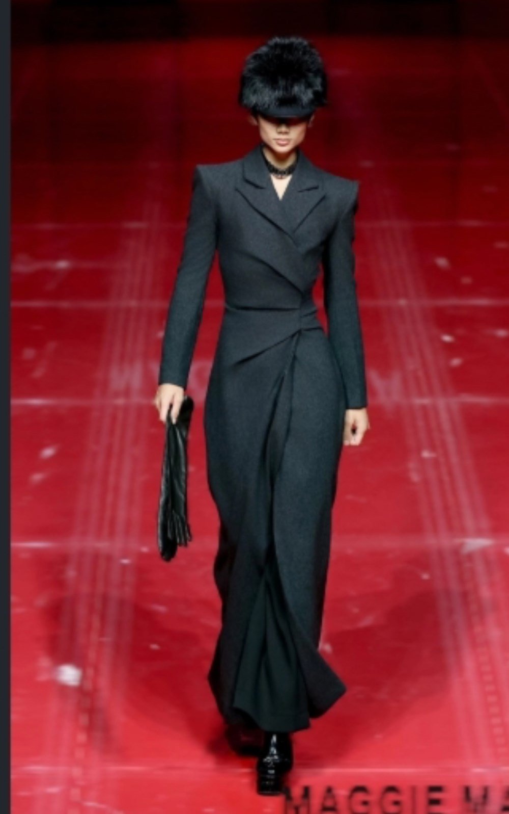 Vietnamesisches Model sorgt mit dem Modestil ihrer Großmutter online für Aufsehen – Foto 3