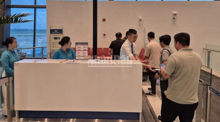 ndo_c_2-vietnam-airlines-ho-tro-ekip-cac-bac-si-thuc-hien-thu-tuc-nhanh-chong.jpg