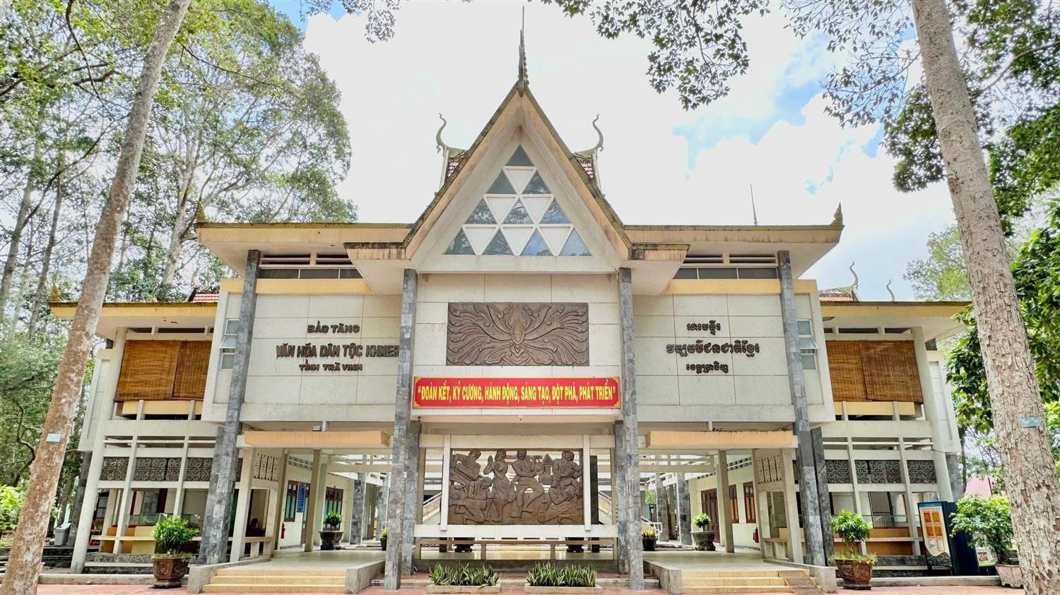 nhabaotang.jpg