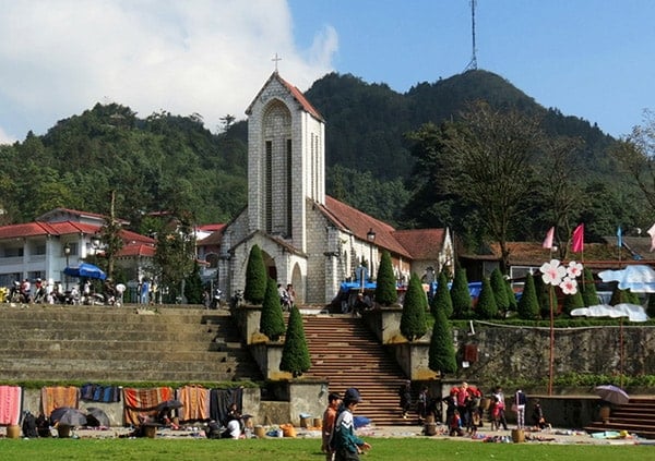 nha-tho-da-sapa.jpg
