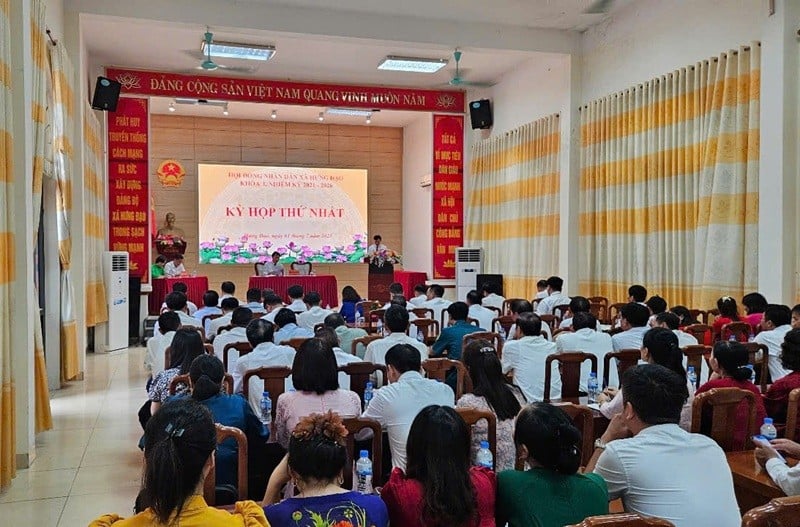 Quảng cảnh của Kỳ họp thứ nhất Hội đồng Nhân dân xã Hưng Đạo khóa I, nhiệm kỳ 2021-2026.