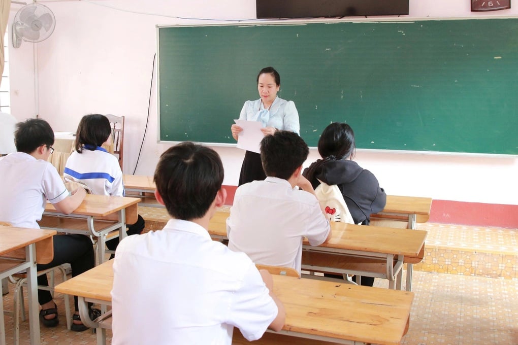 Mỗi môn chưa được 1 điểm đã... đỗ vào lớp 10 công lập - 2