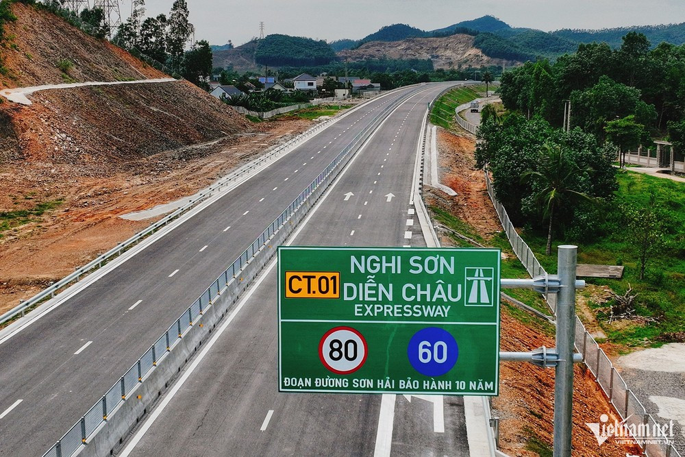 អ្នក​ជំនាញ​និយាយ​រឿង​គួរ​ឱ្យ​ភ្ញាក់​ផ្អើល​អំពី​ការ​ដេញ​ថ្លៃ​ទាប​របស់ Son Hai ប៉ុន្តែ​នៅ​តែ​ត្រូវ​បាន​គេ​ច្រាន​ចោល