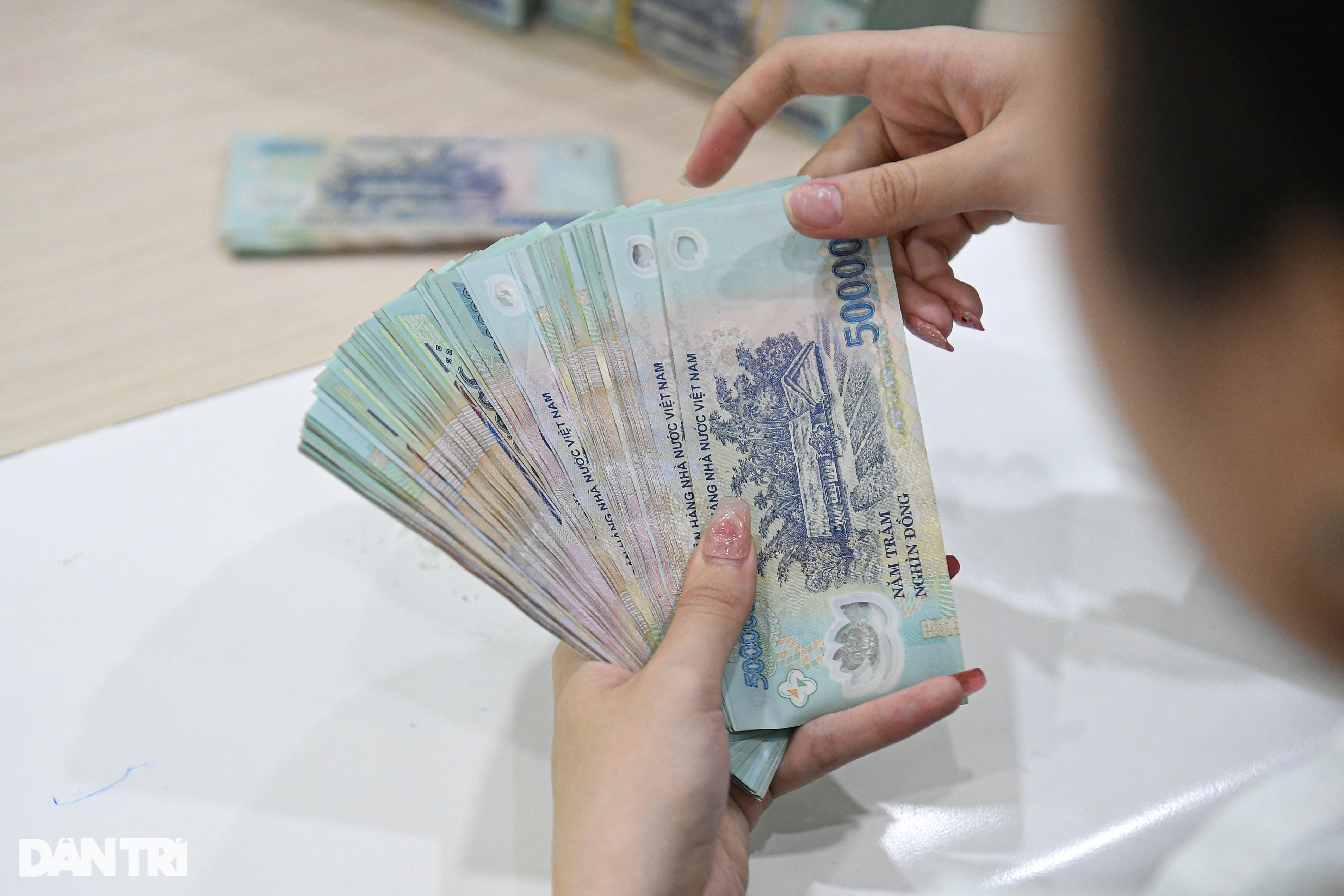 Từ hôm nay thẻ ATM bị khai tử, vay 300 triệu đồng không cần thế chấp  - 3