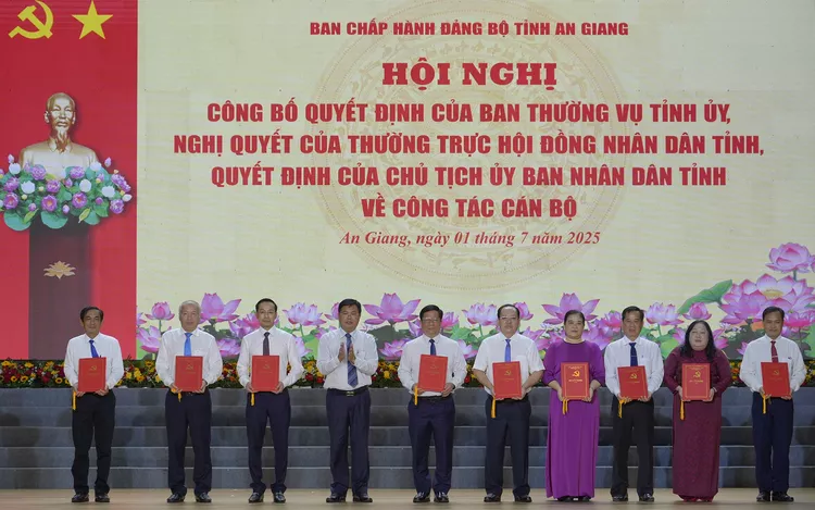 Tỉnh An Giang bổ nhiệm cán bộ lãnh đạo sau sắp xếp bộ máy