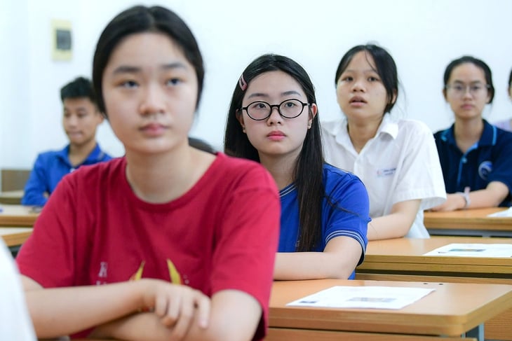 Nhìn lại Kỳ thi tốt nghiệp THPT 2025: Tạo động lực đổi mới thay vì áp lực - Ảnh 2.