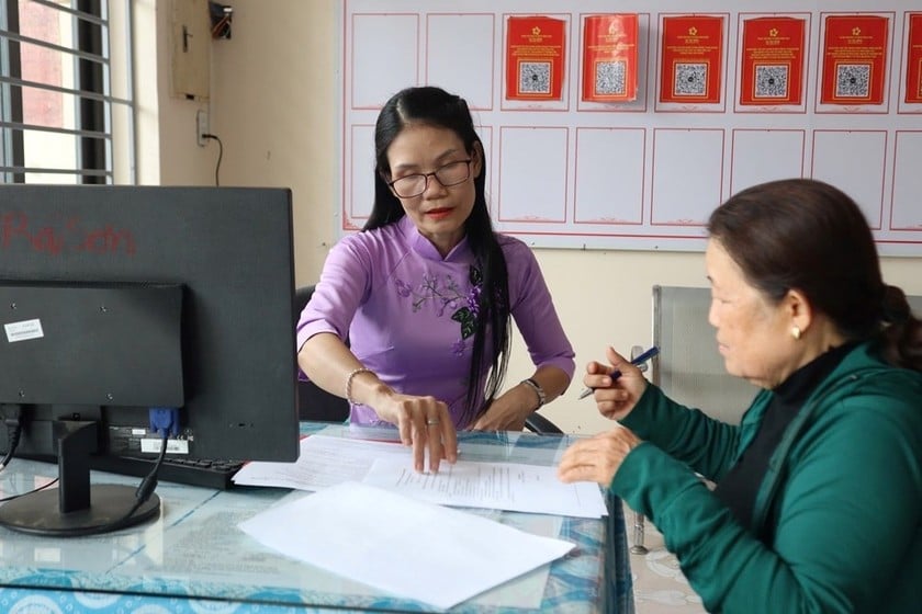 Cùng với cả nước, 96 xã, phường, đặc khu trên địa bàn tỉnh Quảng Ngãi chính thức bước vào ngày làm việc đầu tiên