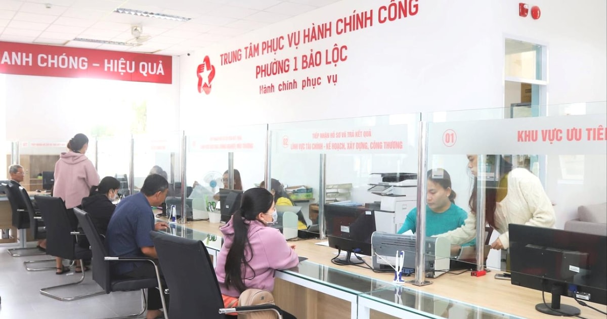 Trung tâm Phục vụ Hành chính công hoạt động thông suốt, hiệu quả trong ngày đầu vận hành