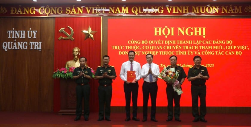 Ông Lê Ngọc Quang - Bí thư Tỉnh ủy làm Bí thư Đảng ủy Quân sự tỉnh Quảng Trị (mới).