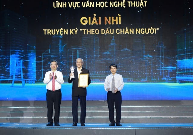 Vở kịch 'Đồng chí' nhận giải thưởng Sáng tạo TP.HCM- Ảnh 2.