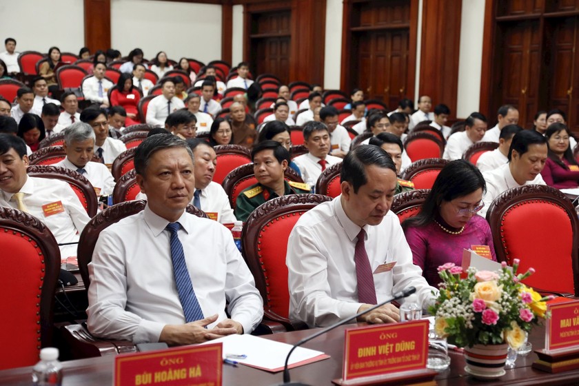 Các đại biểu tham dự Kỳ họp thứ nhất HĐND tỉnh Ninh Bình khoá XV, nhiệm kỳ 2021-2026