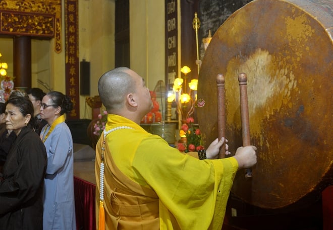 3 hồi chuông trống bát nhã lịch sử tại chùa Quán Sứ- Ảnh 2.
