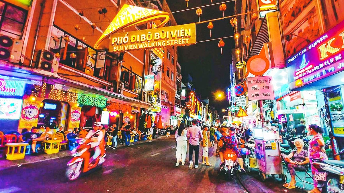 Với bối cảnh ẩm thực đường phố sôi động, những thực khách đi một mình sẽ được thỏa sức lựa chọn khám phá tại các khu phố đi bộ.