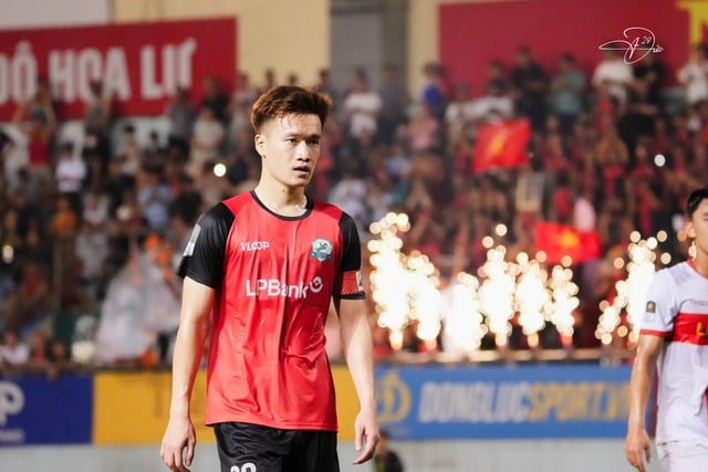 Hoàng Đức và Alan Grafite xuất sắc nhất mùa, HAGL chưa có duyên với các danh hiệu- Ảnh 3.