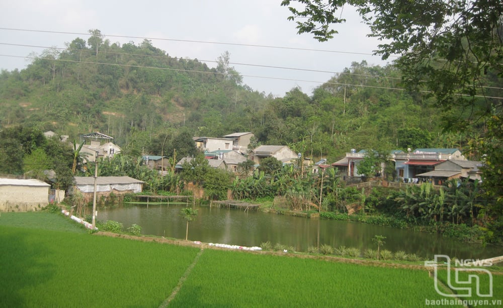 Một góc làng quê nơi đầu nguồn sông Cầu.