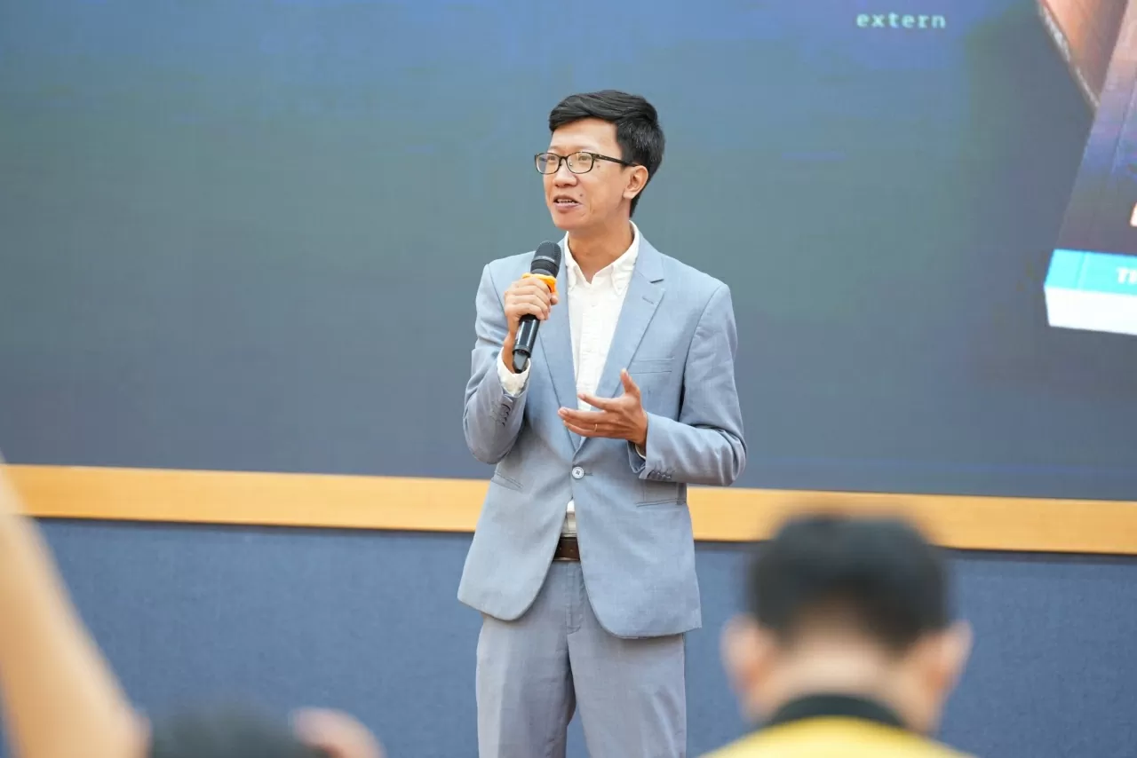 TIMES director Vu Trong Dai shared insights into the publishing process of the book 