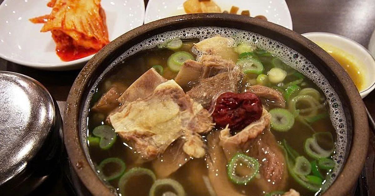Món Hàn Quốc gà hầm sâm, canh cá chạch, canh sườn bò bổ dưỡng chống nóng mùa hè